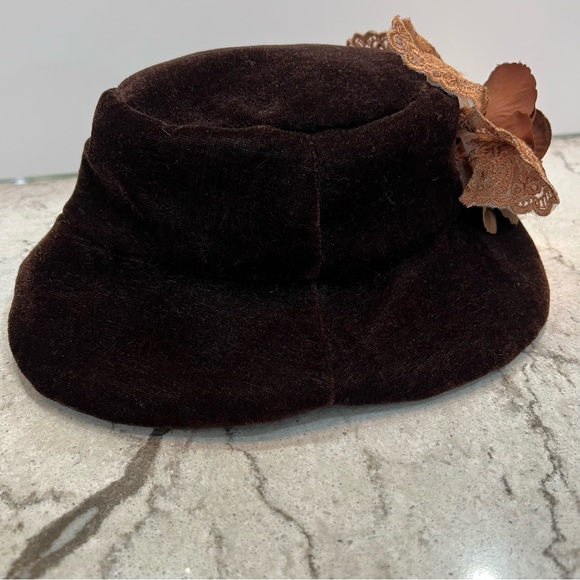 1920’s Style Velvet Cloche Bucket Gatsby Hat Deep Brown with Lace Framed Rose - Picture 3 of 8